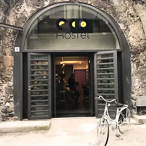 Hostel Eco, Catania-Fontanarossai nemzetközi repülőtér